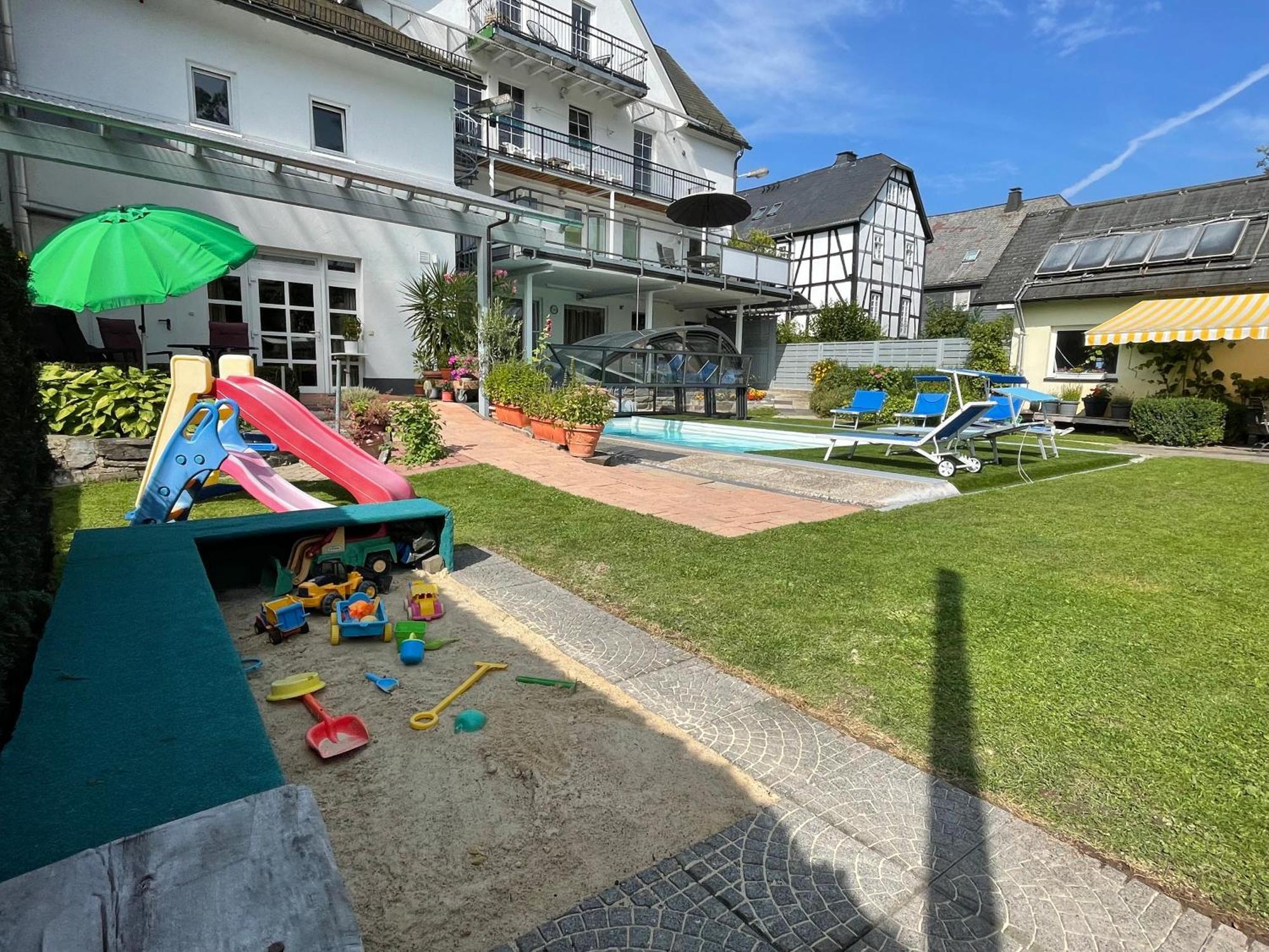 Pino24 Comfort Und Pino24 Petit Hallenberg Kültér fotó